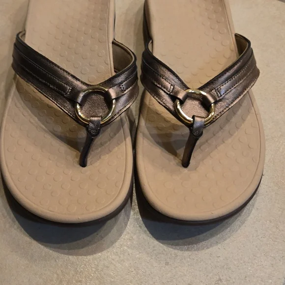 Vionic Aloe Metallic Brown Women's Thong Orthotic Sandals Size 10 - Picture 10 of 10